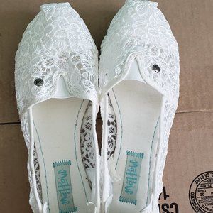 Mad Love White Lace Slip On Size 7